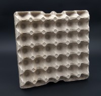 Eierkarton neu 30x30cm (halbiert geliefert) Eierkarton neu 30x30cm (halbiert geliefert)